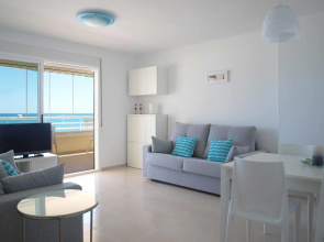ApartUP Spectacular Beach View