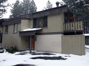 Chateau de Montagne 42 Spacious and Updated Family Townhome with Private Washer Dryer and Great Complex Amenities by RedAwning