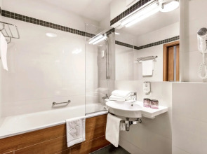 Mercure Wiazowna Brant