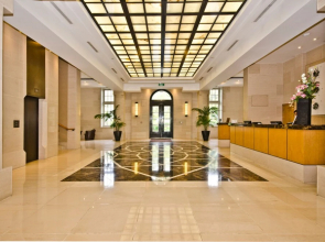 QV Spacious City Apartment - 737