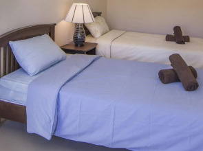 Villa Waree 5 minutes from City and Beach