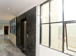OYO 23318 West Gate Inn & Suites
