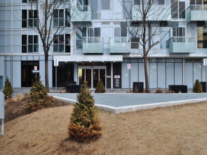 Livingsuites Toronto - Front & John