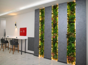 Zoom Hotel