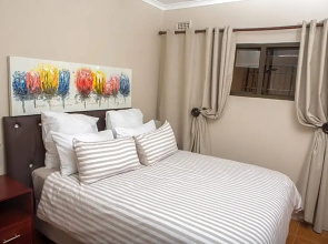 Dyna Guest House