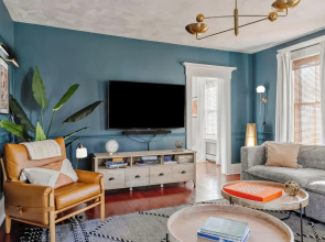 Hot Tub + Walk to Lakeside Dining: Meredith Home!