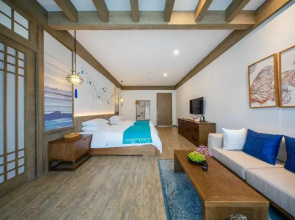 Blossom Hill Yuejingzhuang Hotel
