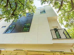 Montrose Guesthouse Suites