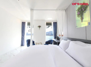 De Homme Hotel