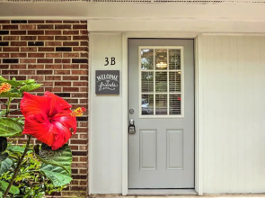 Cozy Studio With Yard, 6 Miles to Dwtn Beaufort!