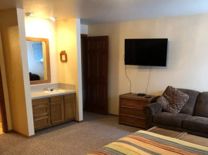 The Aspens and Aspen Village Timeshares