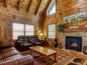 Er5 - Log Heaven - Great Location! Close To All The Action! 1 Bedroom Cabin by RedAwning