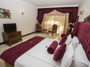 Le Chateau Lambousa Hotel