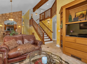 A Tuscan Adventure in California! 3 BDR Sleeps 8