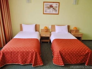 Hotel Wilanów Warszawa by DeSilva