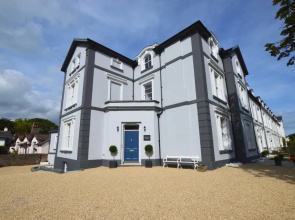 Boutique Torquay Apartment Sleeping Up To 6 People