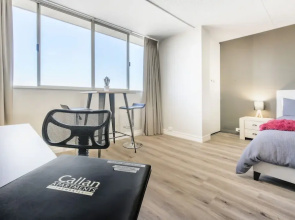 Studio 412 - ocean and sunset views on a budget