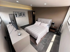 Amplio apt en poblado by Hoost APT 701
