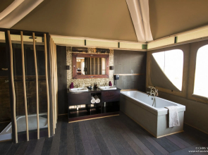 Moon Mountain Lodge