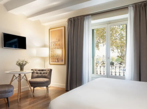 Duquesa Suites Landmark Hotel by Duquessa Hotel Collection