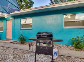 Dog-friendly Largo Apartment w/ Large Shared Yard!