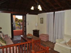 Casa Sombrero de Pico A by Isla Bonita