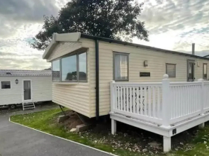 3 Bed-sleeps 8-pet Friendly-parking-sea View