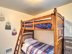 Family-friendly Columbia Falls Townhome w/ Views!