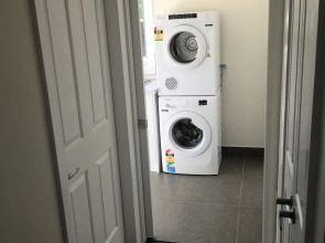 Central Wagga Apartment