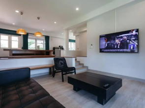 F5 3 Bed Rooms Beach house, full kitchen