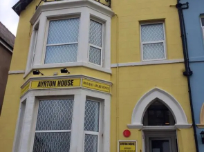 Ayrton House Holiday Apartments