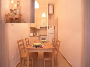 Opera Guesthouse & apartments