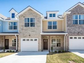 1 King 2 Queens Garage Yard Washer Dryer