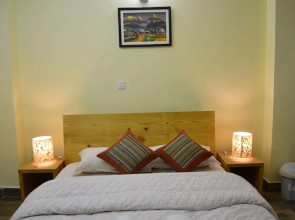 Tanani Newa Home - Makalu