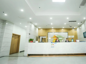 GreenTree Inn Express Xuzhou Pizhou Tiefu Town Bus station.