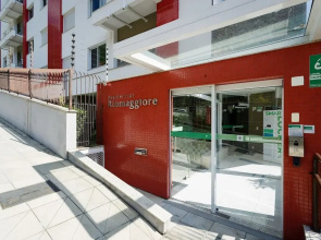 Apartment in the Center With Pool Rri103