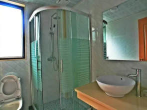 Freedom Bay Yujia Inn