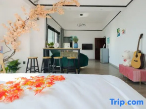 Yongyi Smart Apartment (Nanning Zoo Subway Station Store)