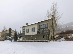 130 Meisel Drive 4 Bedroom Townhouse by RedAwning