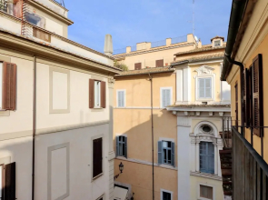 Spanish Steps Modern Apartment Balcony