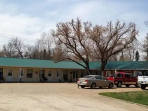 Parshall Motor Inn