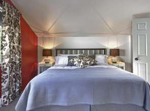 Hedgerow House B&B
