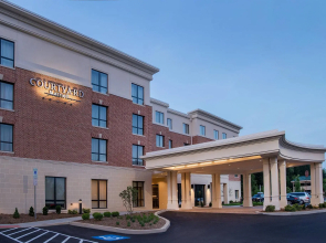 Courtyard Hershey Chocolate Avenue