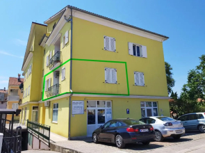 Apartment Matika, terrace apartment 10 minutes walk from center