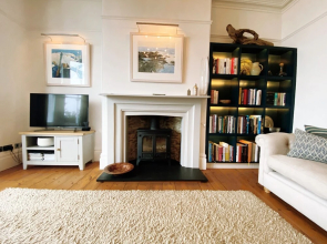 Spectacular Coastal Townhouse in Fowey for 8