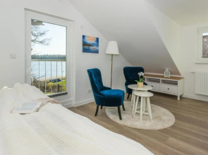 5 Sterne Ferienhaus direkt am See mit Sauna-Kamin-Garten