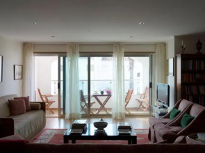Feels Like Home - Cosy flat with Patio in Ericeira