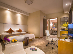 Huachen International Hotel
