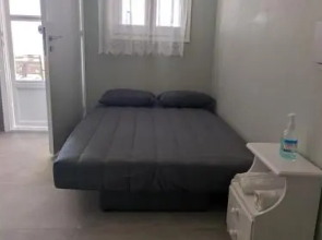 Garlis Apartments