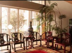 King Parkview Hotel